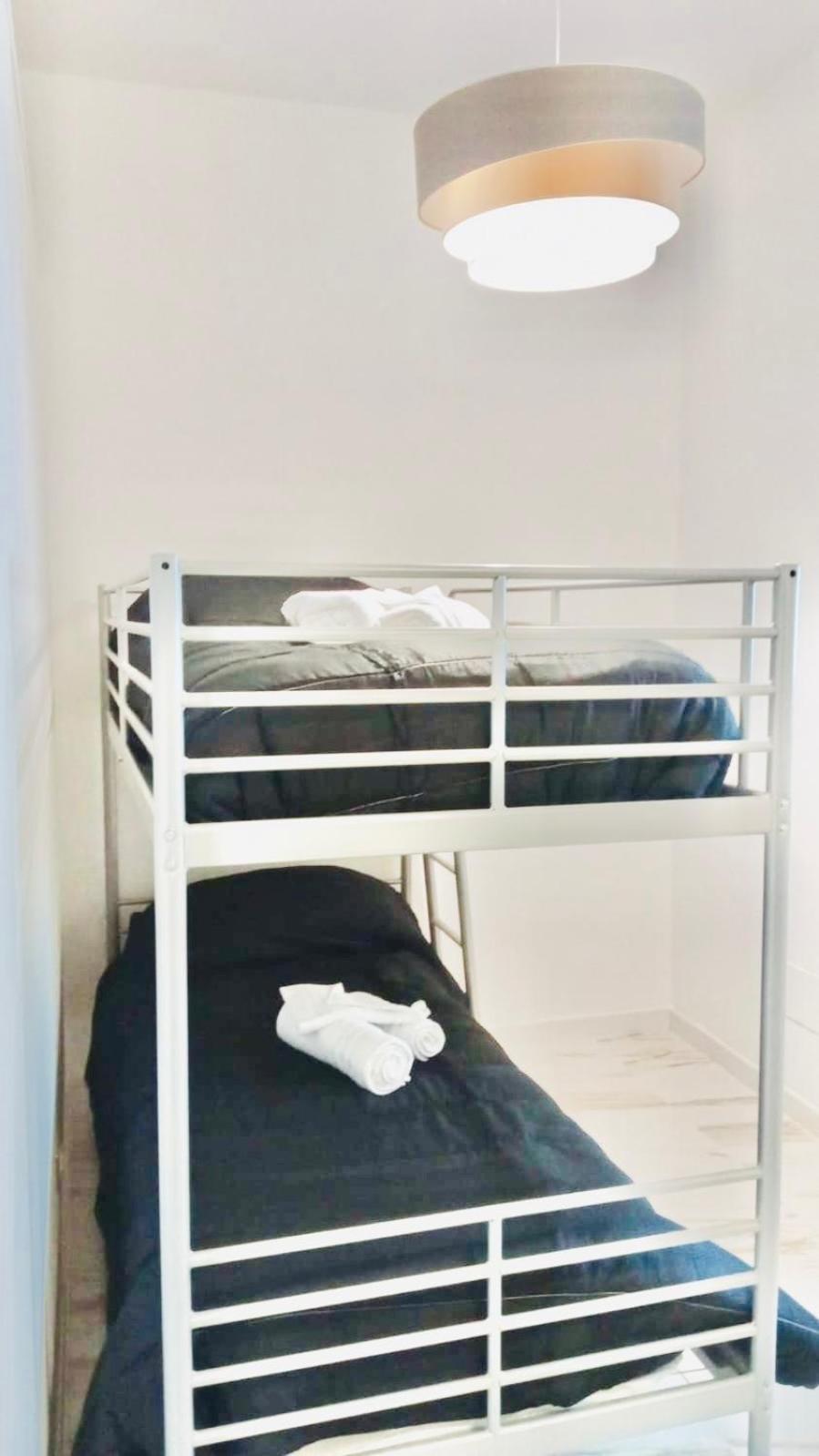 Mada'S Apartment Comfort Бари Екстериор снимка